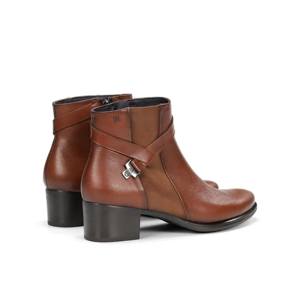 Fluchos Dorking ALEGRIA D7232 CUERO 03.webp