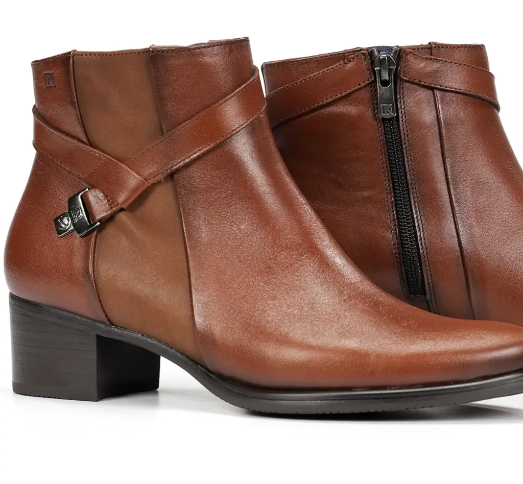 Fluchos Dorking ALEGRIA D7232 CUERO 07.webp