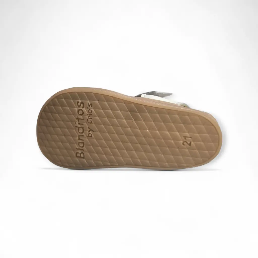 COSTA-GRIS25V-1024x717 03.webp