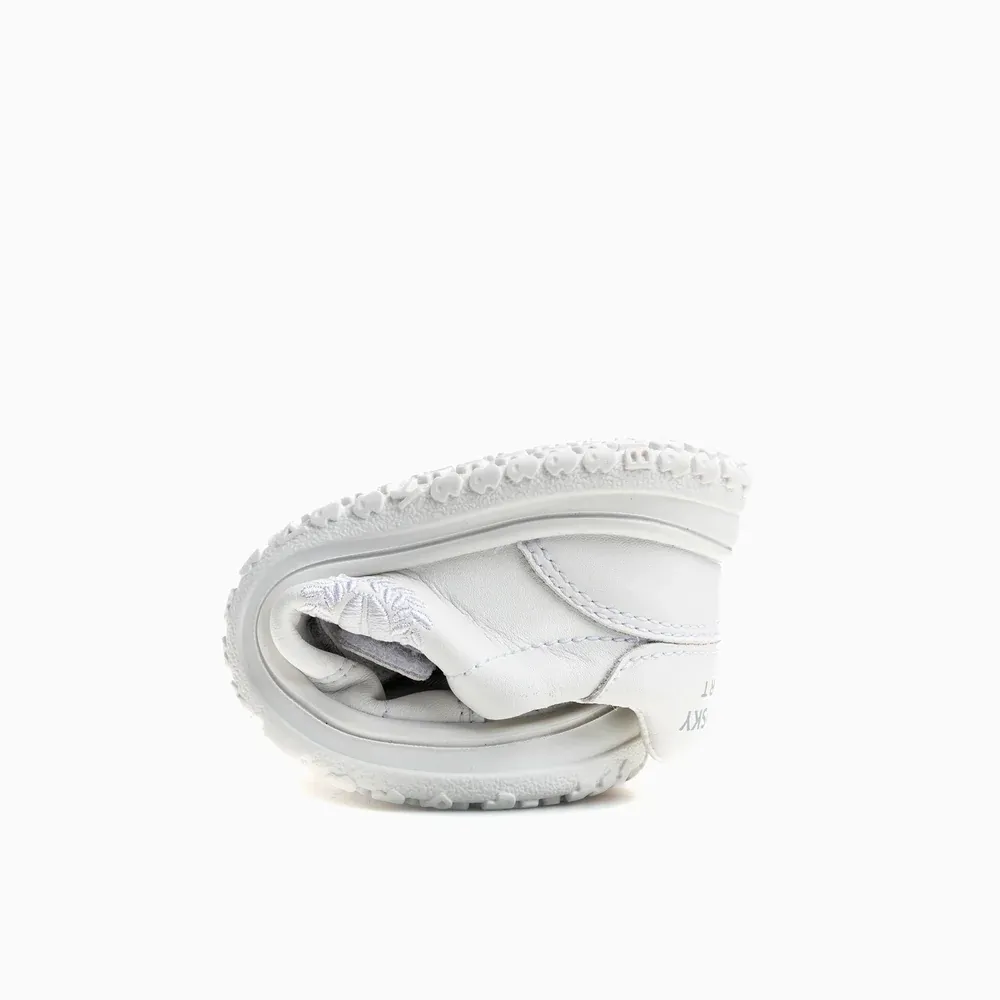 Pablosky 220000 PLUS BLANCO 03.webp